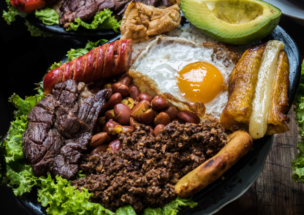 Significado de Soñar con comida Colombiana